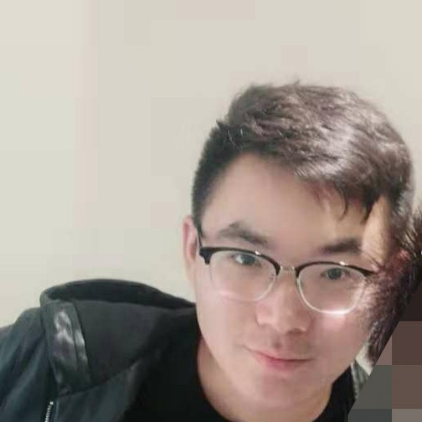 真淳白云的照片