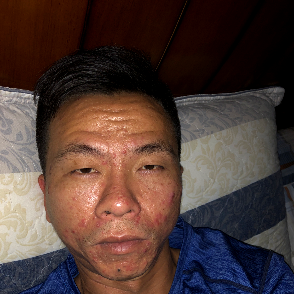 白云说淡淡的照片