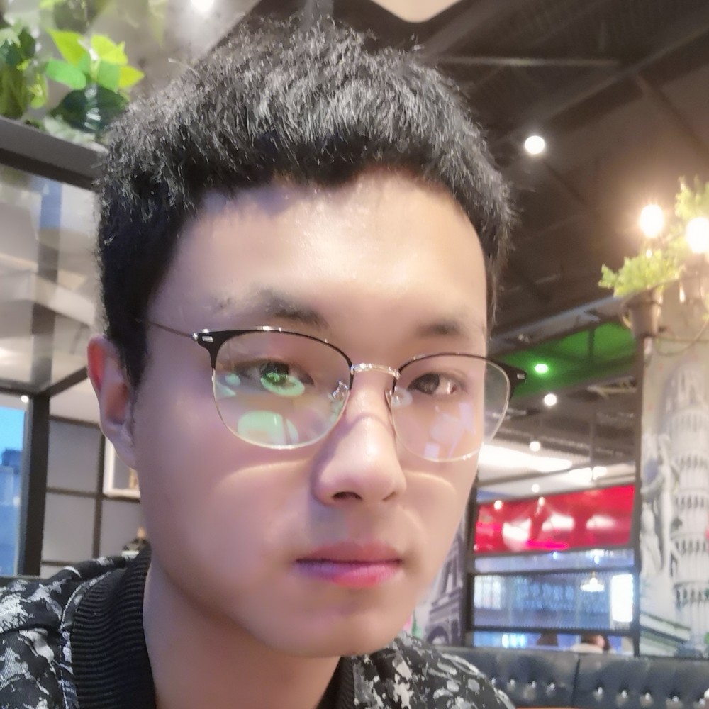 4快5的汉子的照片