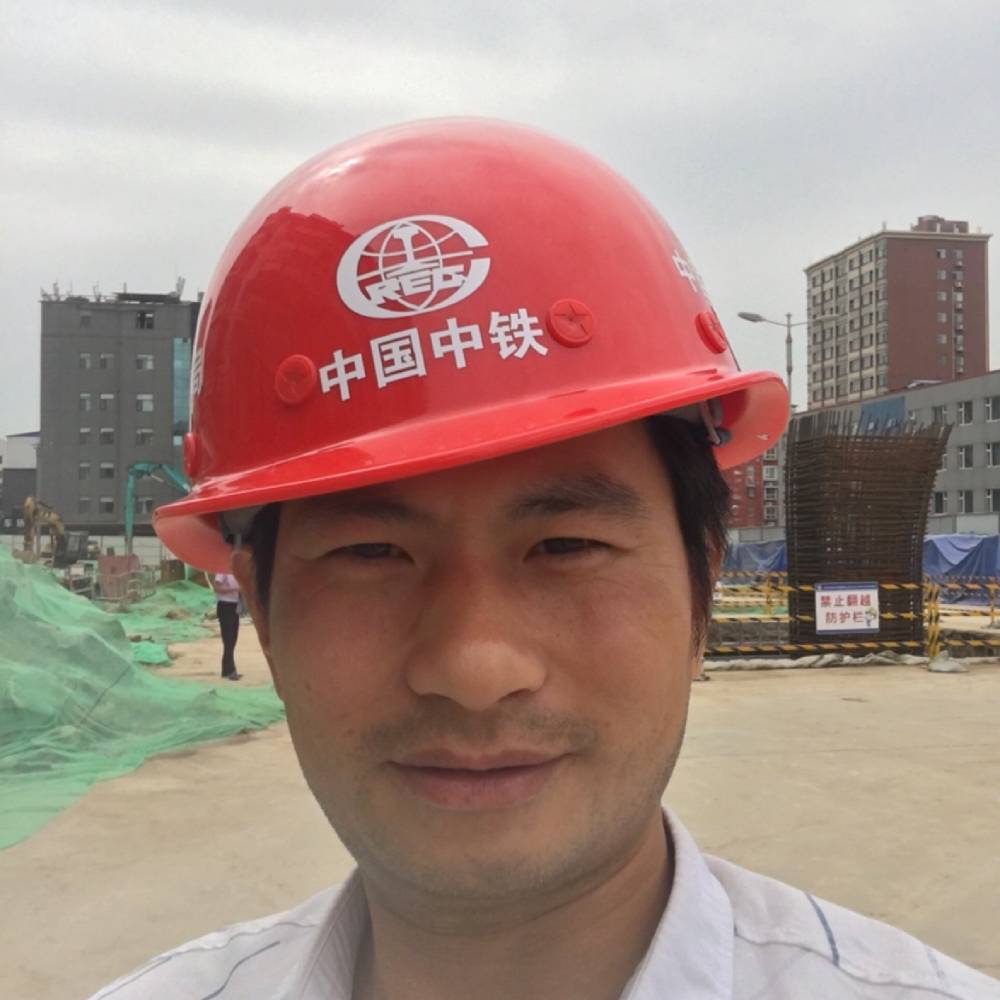 枕头爱恋高高的照片