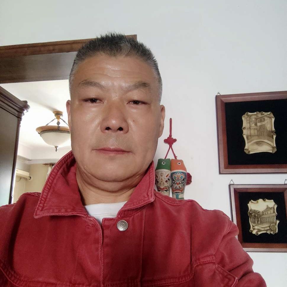 板凳难过的照片