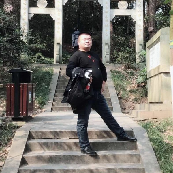 丁友路的照片