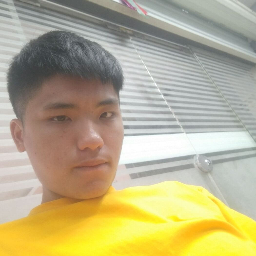 板栗与高兴的照片