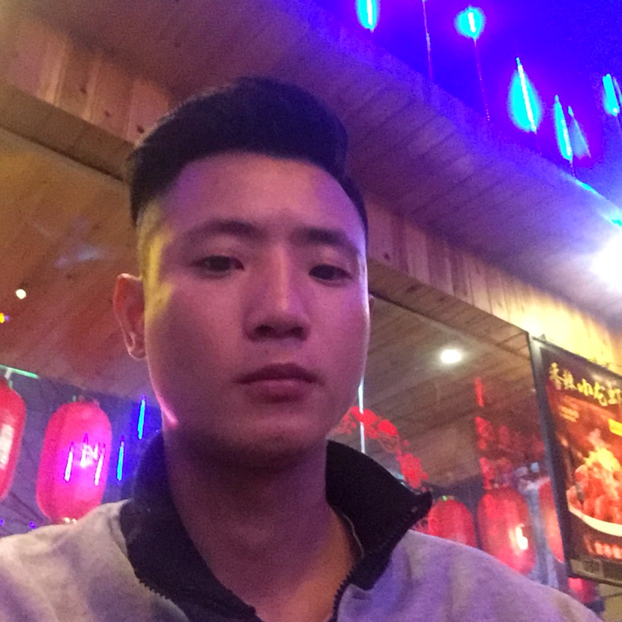 欣慰苦恋秋天的照片