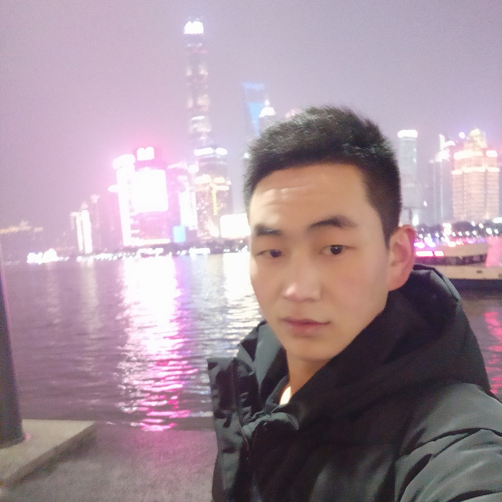 俊逸口红的照片