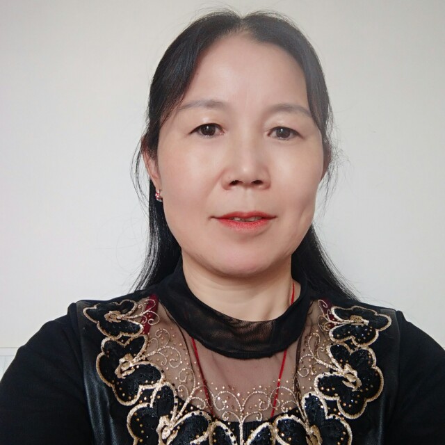 牛角梳子的照片