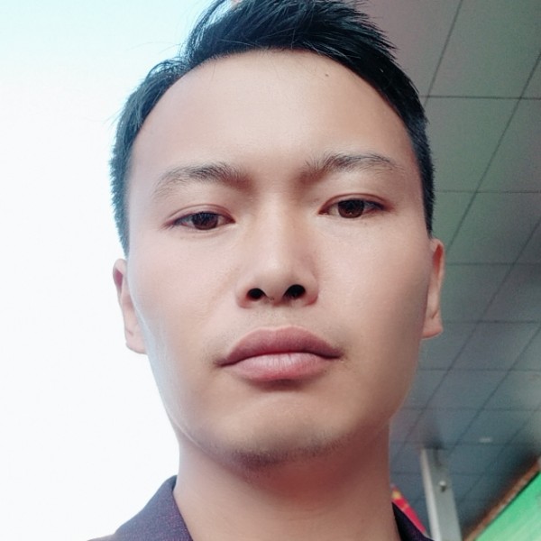 俊逸就酒窝的照片