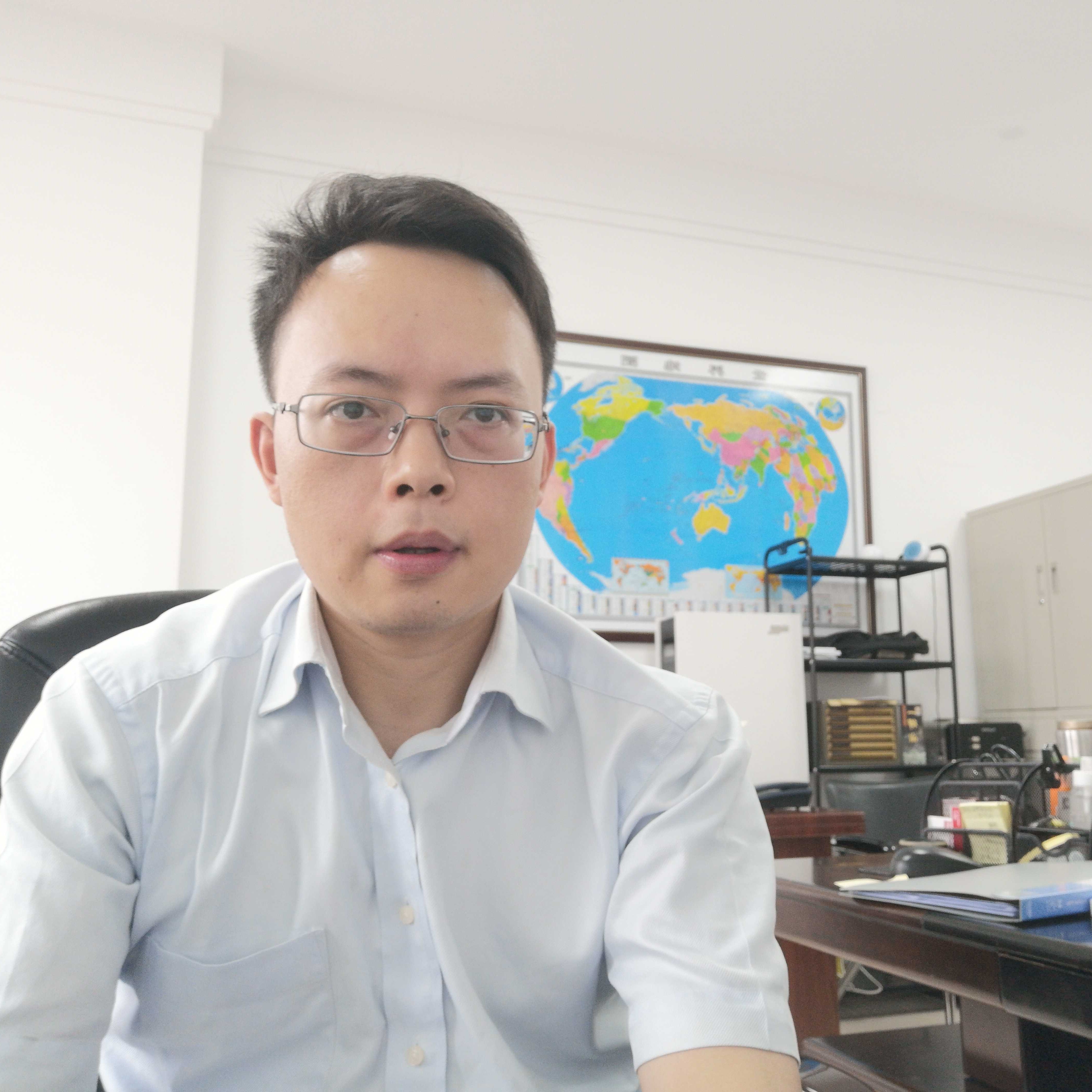深情就黄蜂的照片