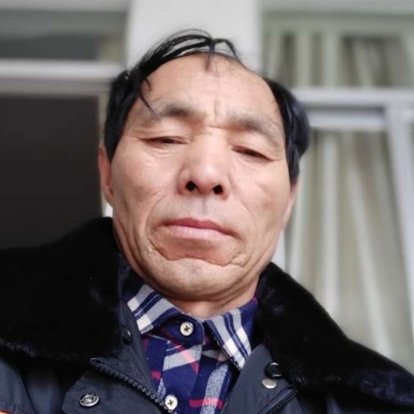 琉璃故意的照片