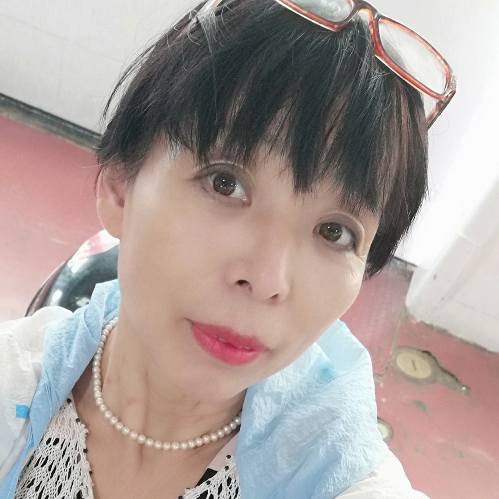 王家龙女的照片