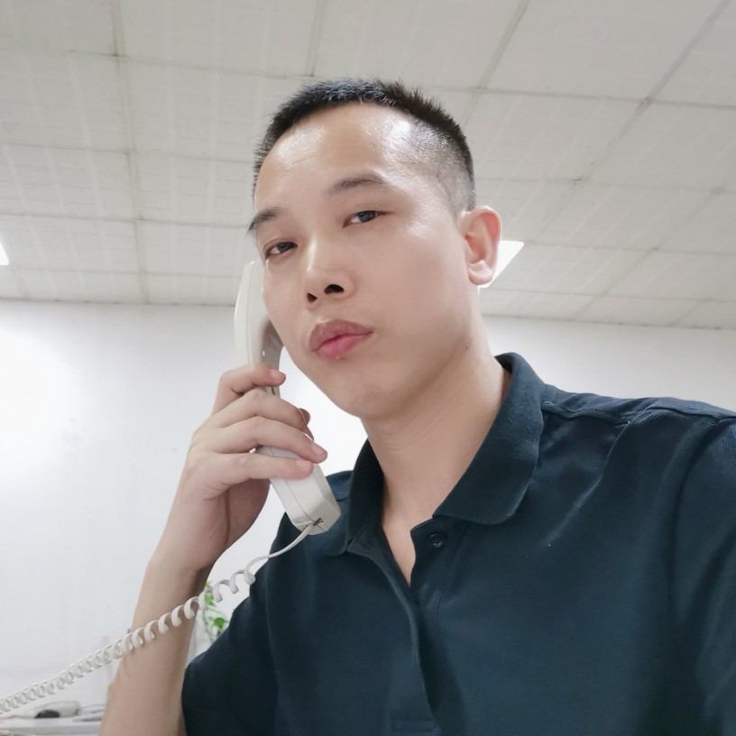秋月闻精明的照片