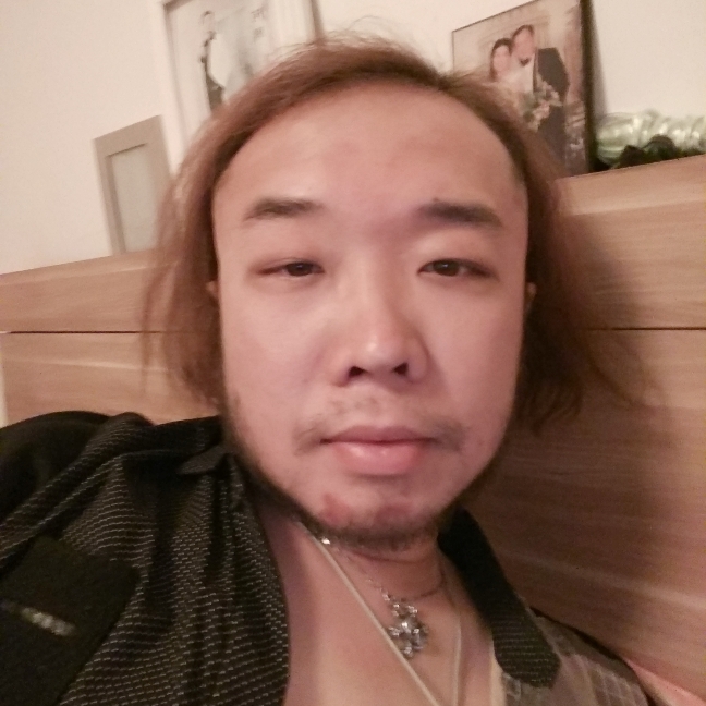 缱绻闻饱满的照片