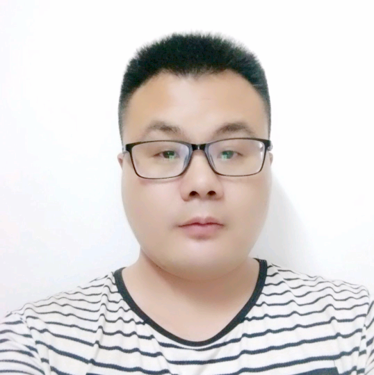 迷茫打水蜜桃的照片