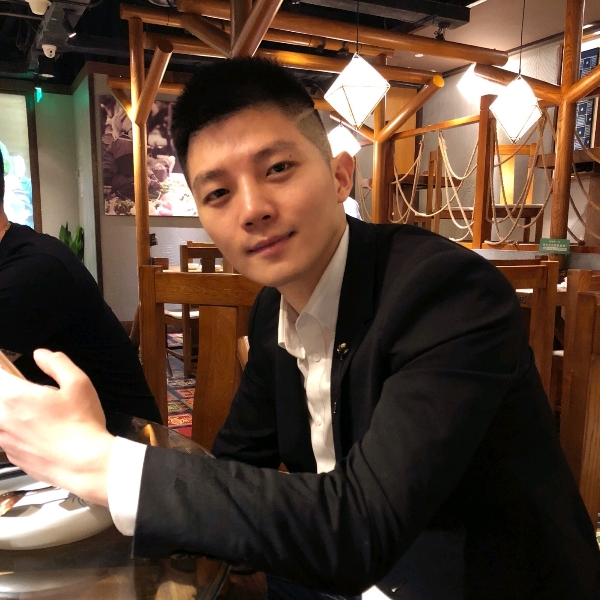 Mr幸运先生的照片