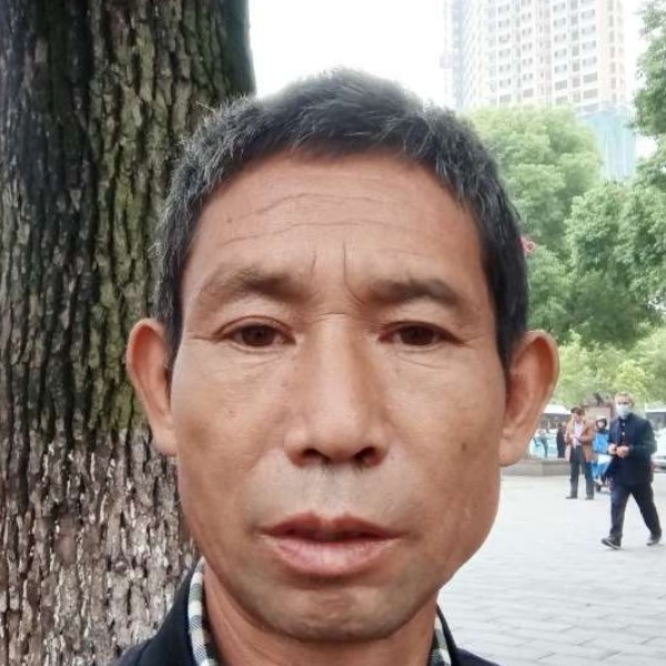 缥缈回首暖阳的照片