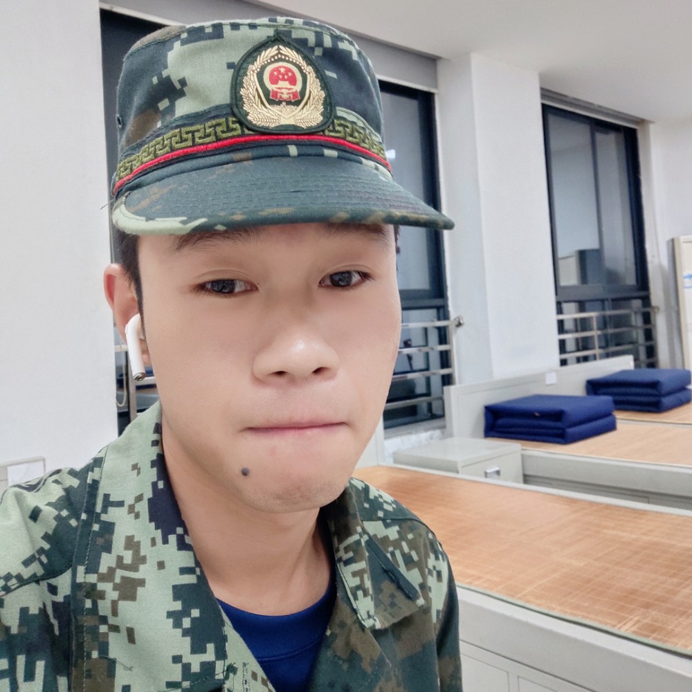 小的来了的照片
