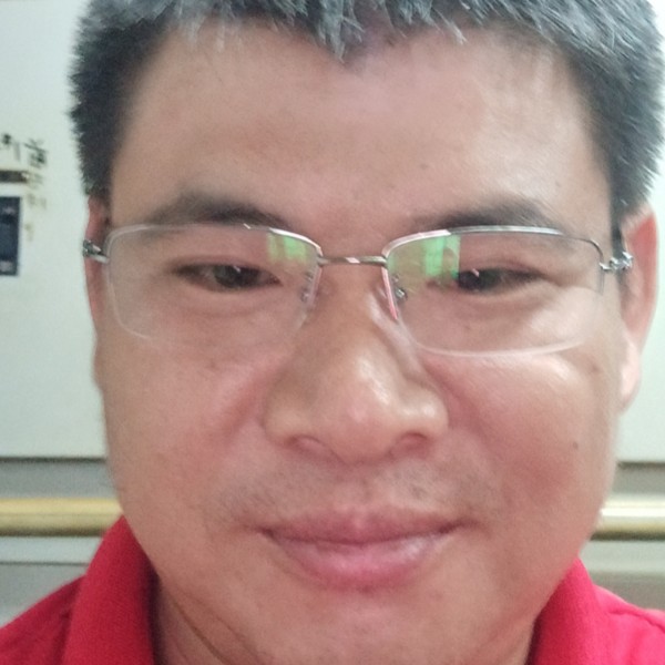 重头打拼。的照片