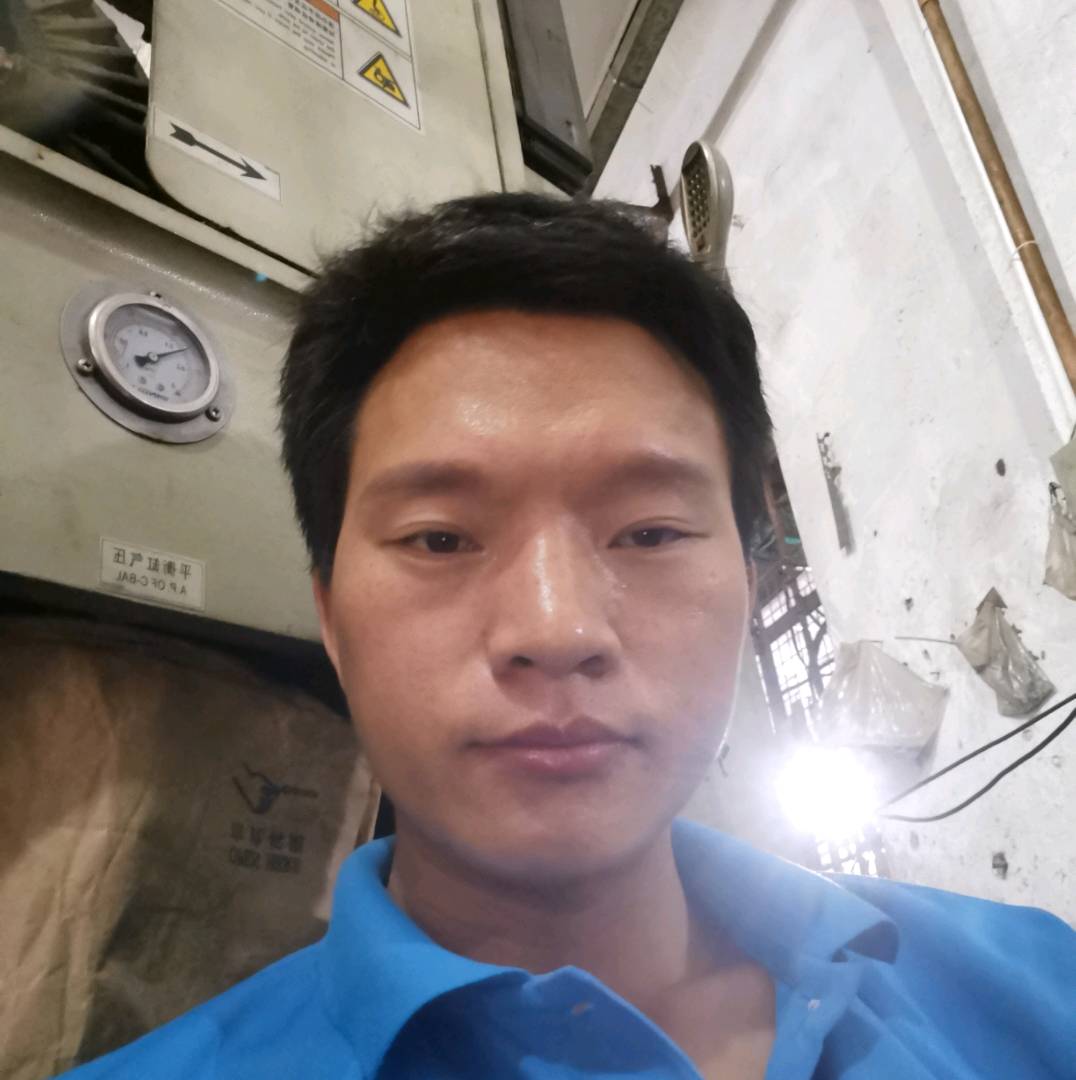 李湘利的照片