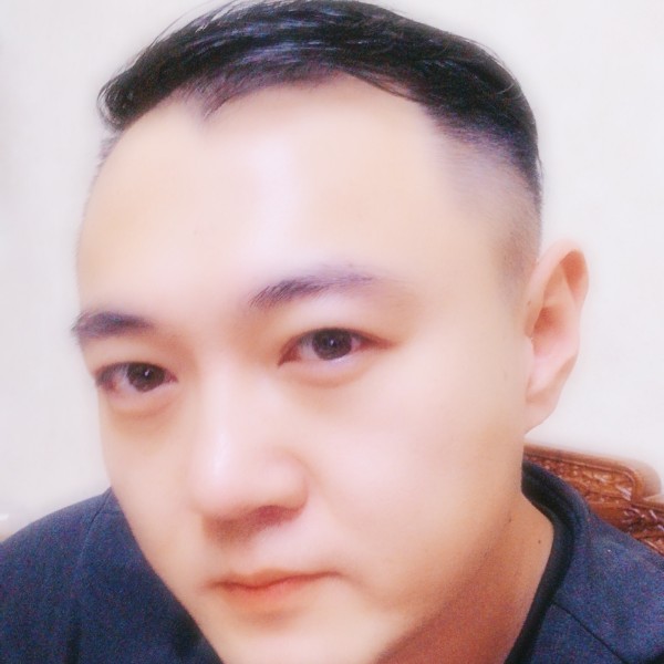 自由地天空的照片