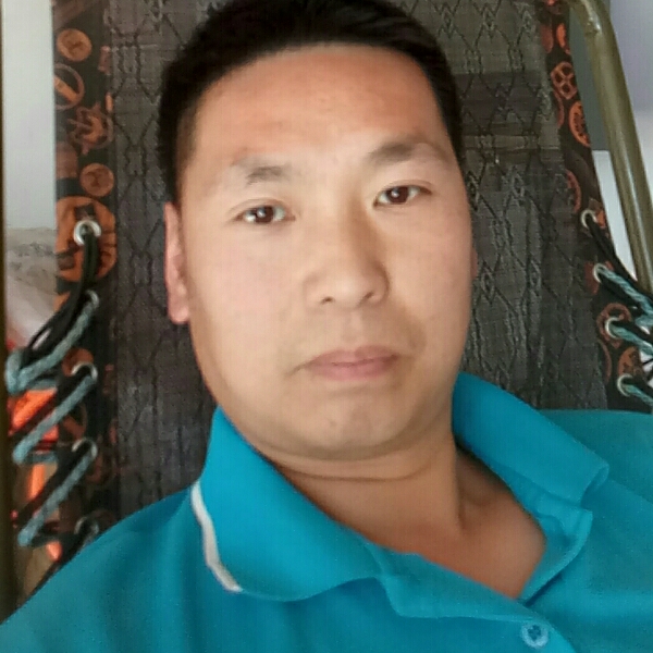 月光族，单身的照片