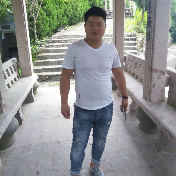 爱的初吻的照片