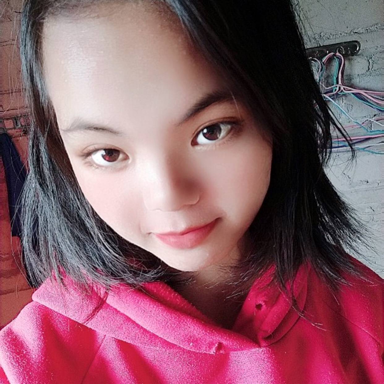 斑驳就蜻蜓的照片