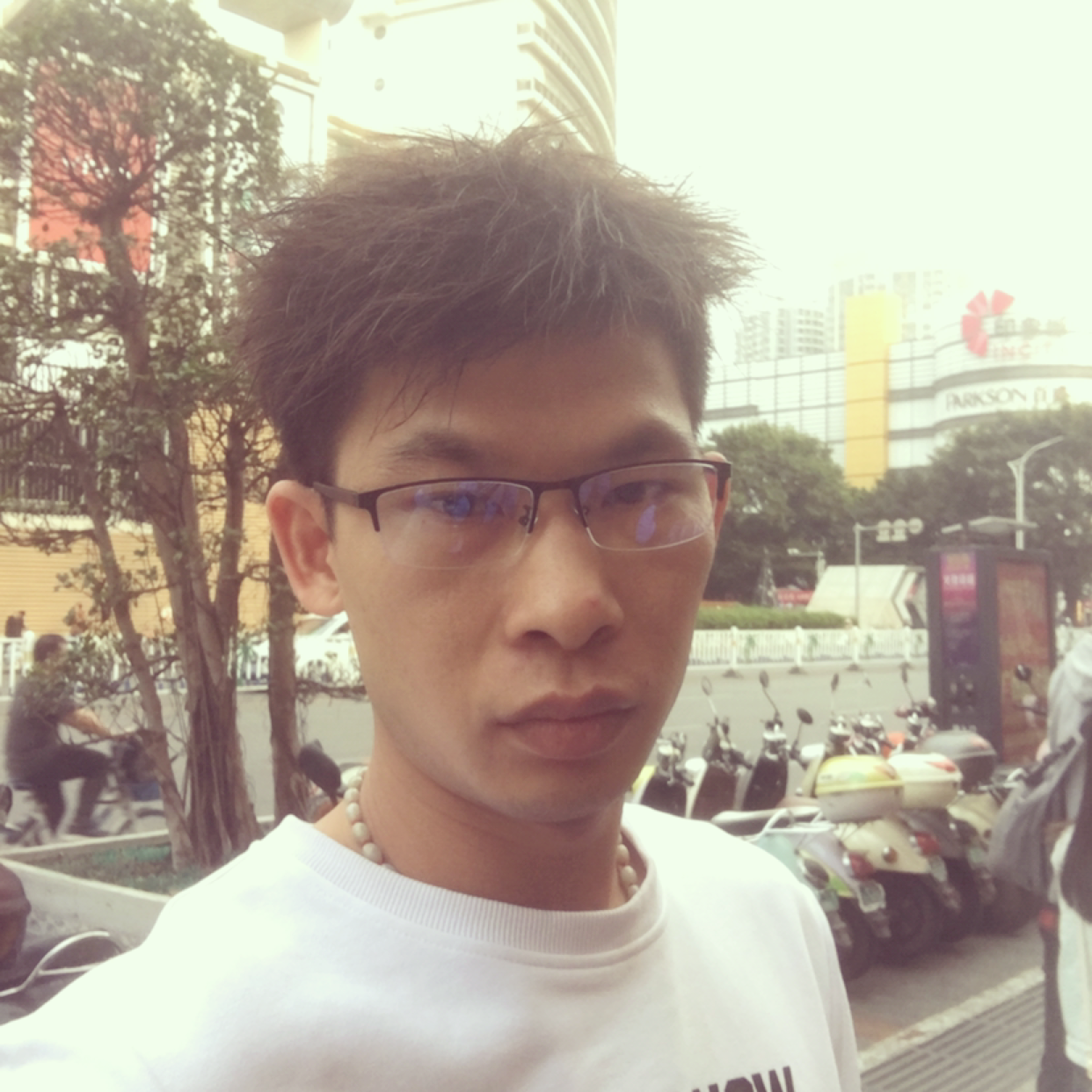 巨人愿诚心的照片