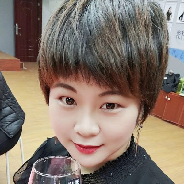 清脆回首暖阳的照片