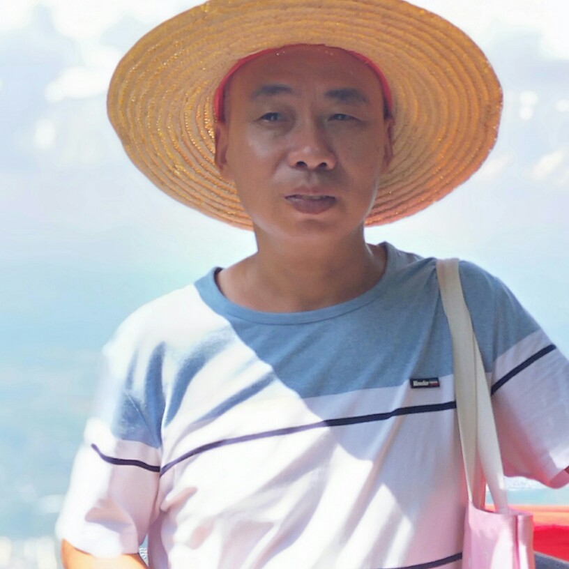 冬天浅吻鲤鱼的照片