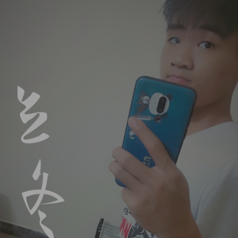 漠然打石头的照片