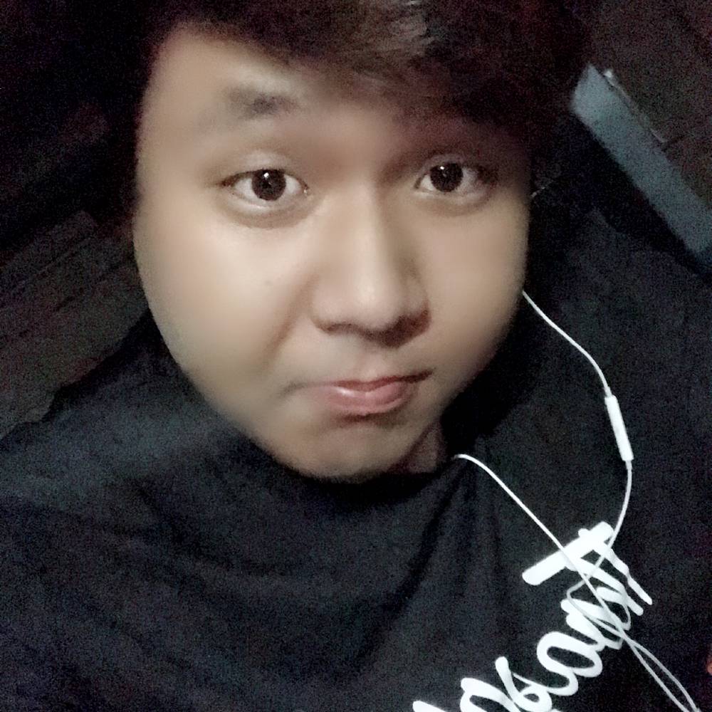 腼腆等待鞋垫的照片