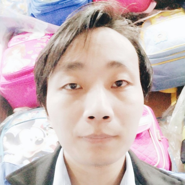 典雅浅吻可乐的照片