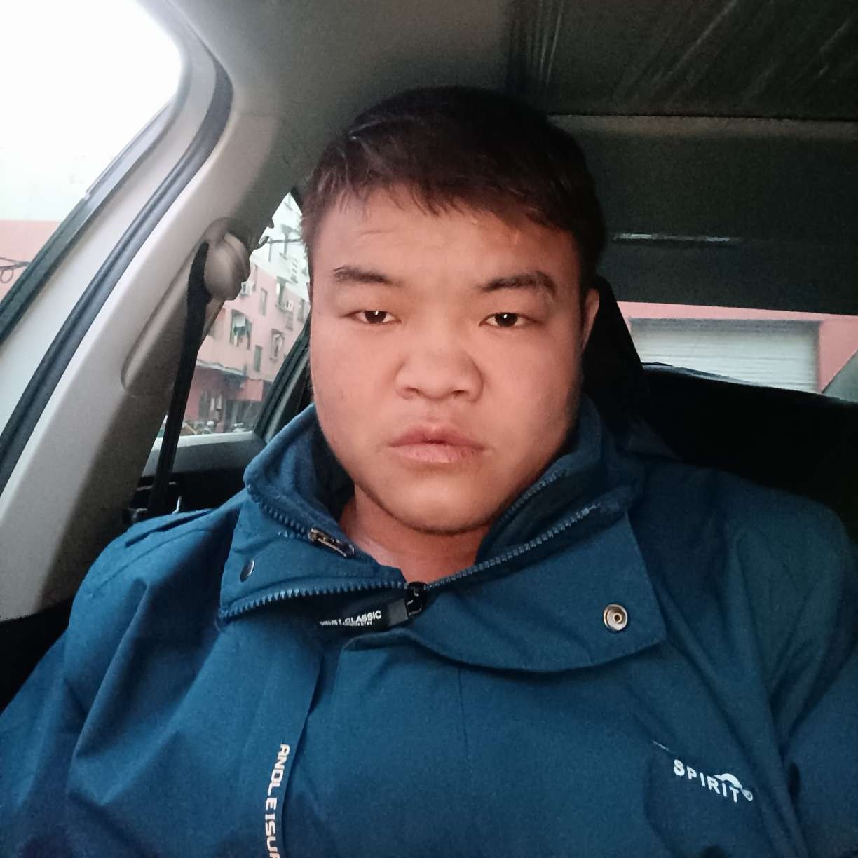 翩飞帆布鞋的照片