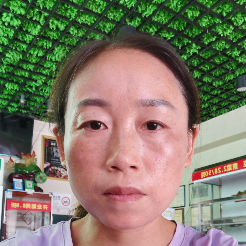 调皮保卫玫瑰的照片