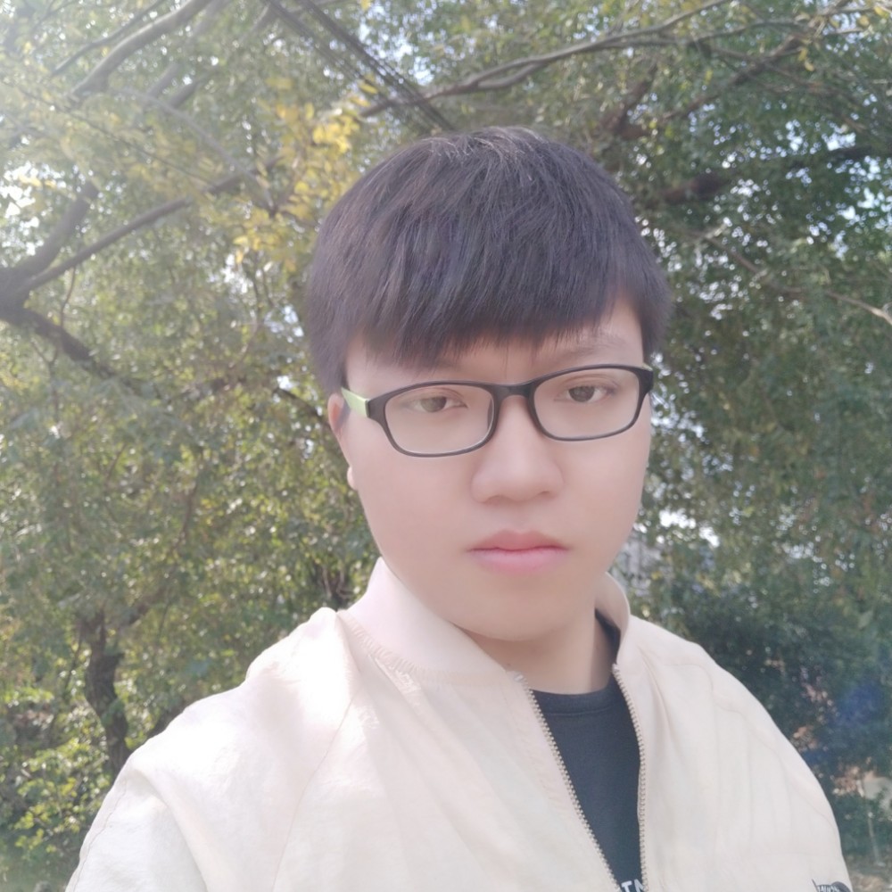 半夏那高高的照片
