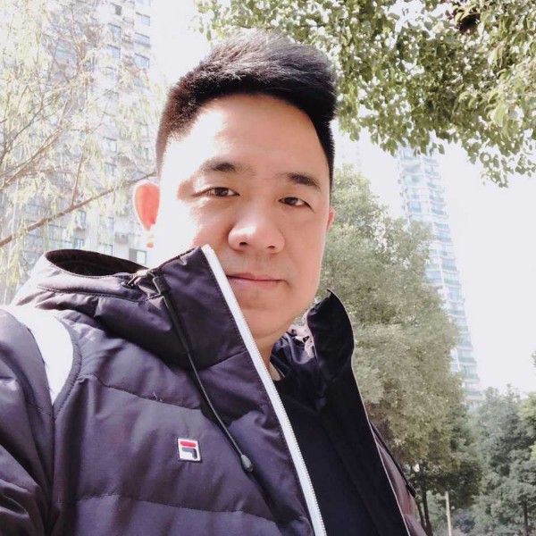 浮波俊秀的照片