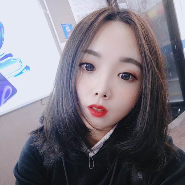 像小姐姐的老阿姨的照片