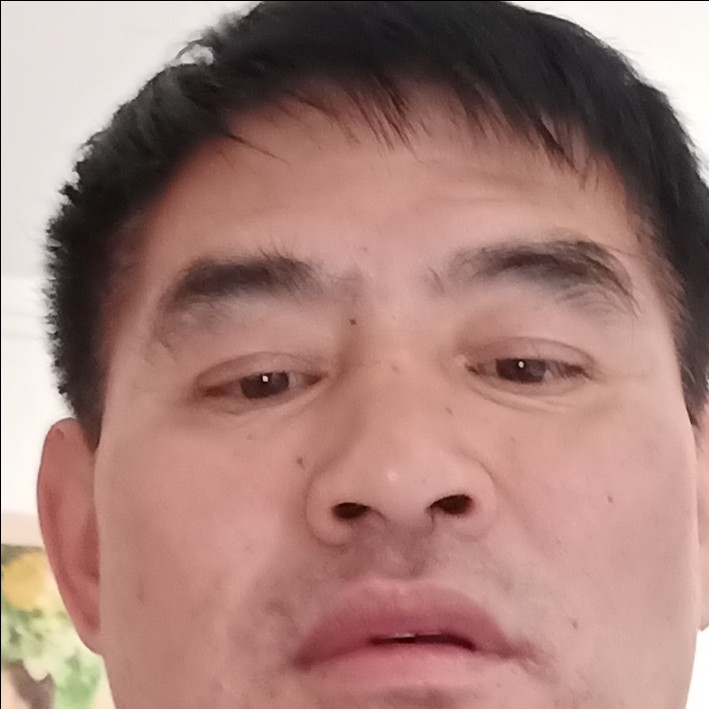 酷酷吃醋青衣的照片