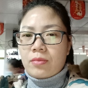 魁梧倾心豆芽的照片