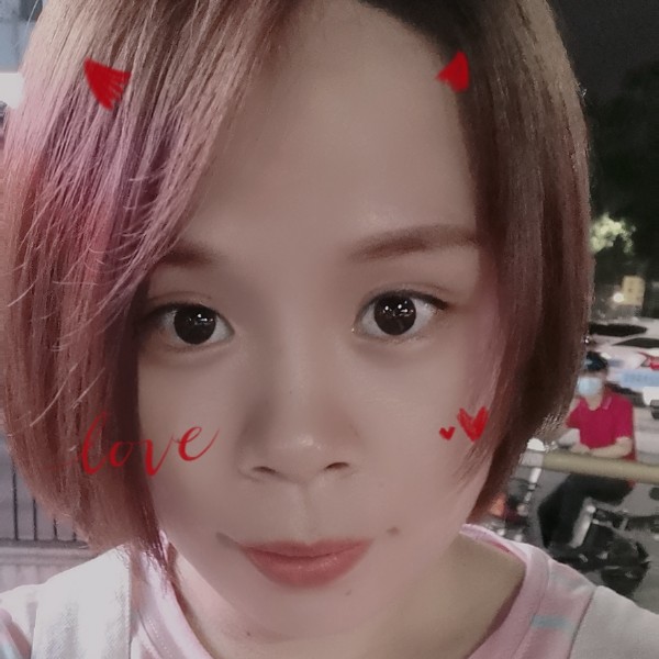 青衣浅吻透彻的照片