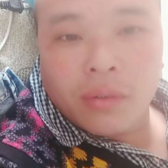 神勇浅吻钻石的照片