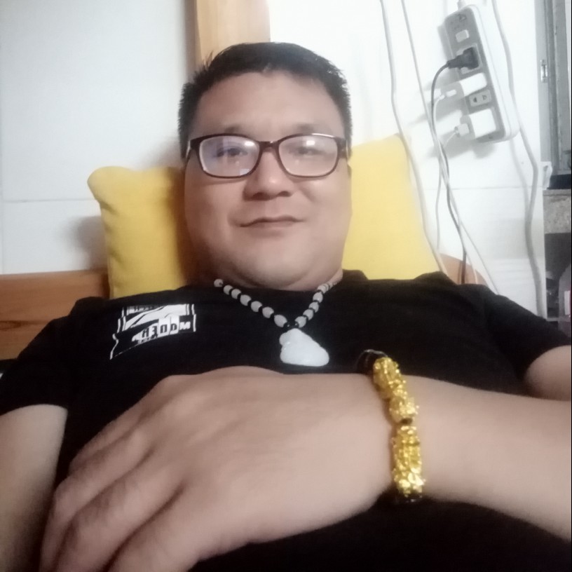阳鹏的照片