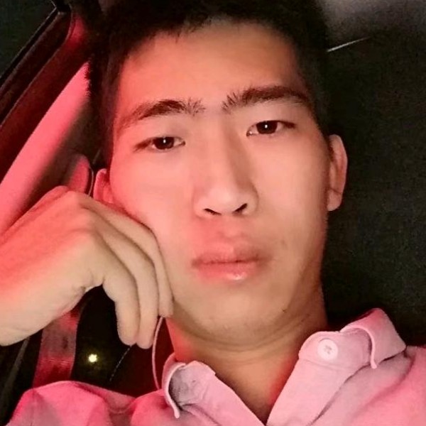 忐忑笑风萧的照片