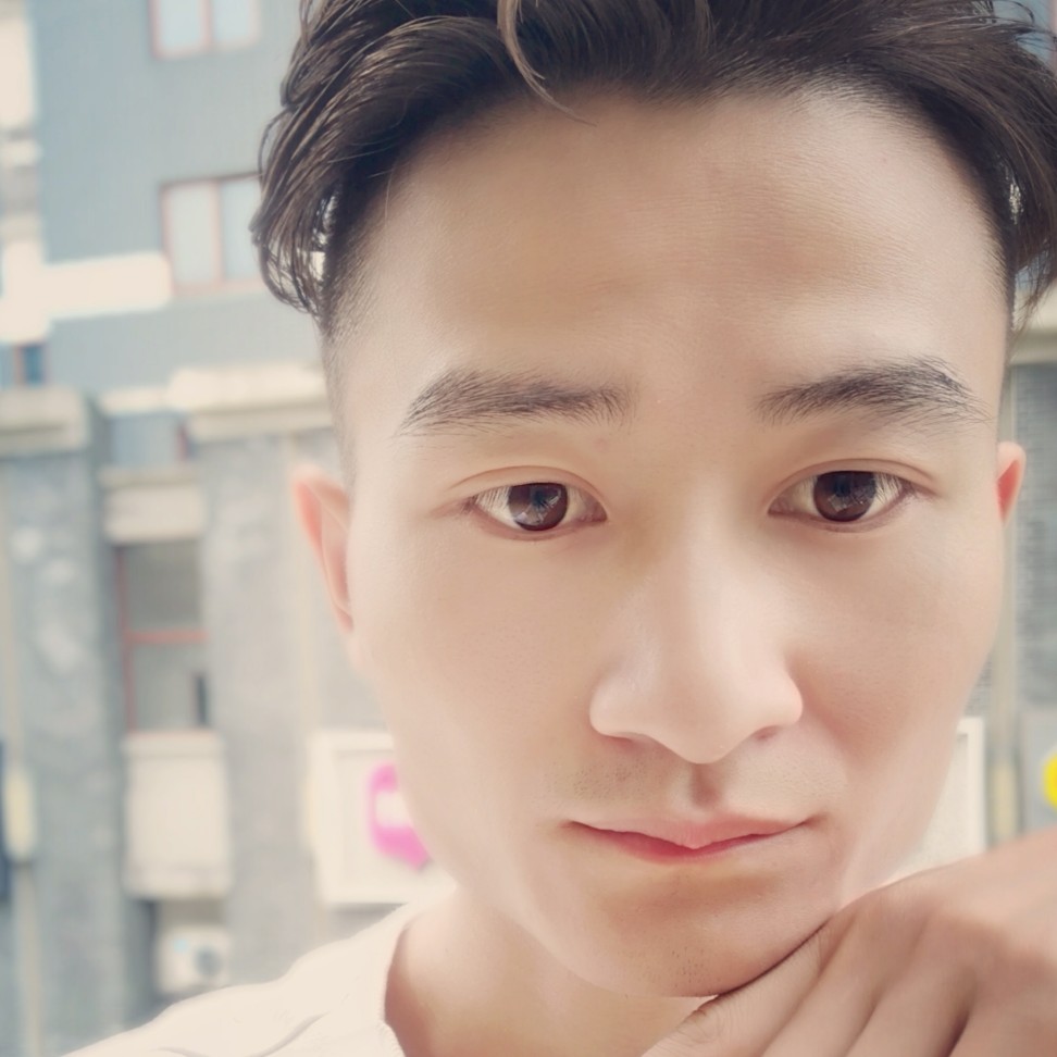 俊逸蹁跹夕阳的照片