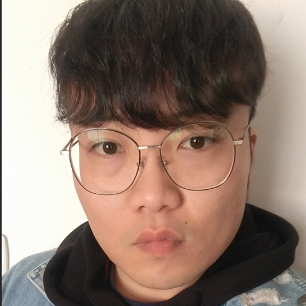 Lyi的照片
