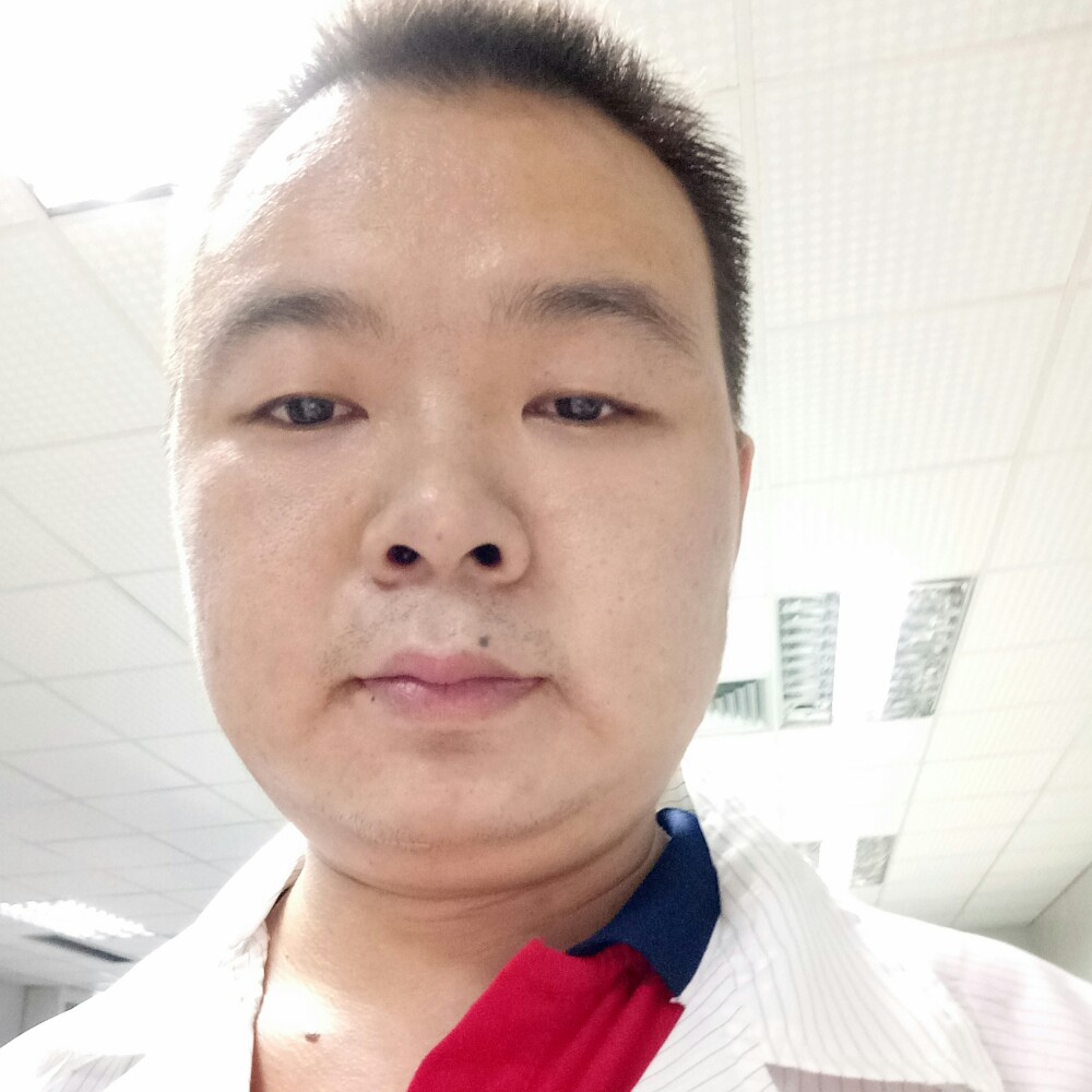 枕头打可爱的照片
