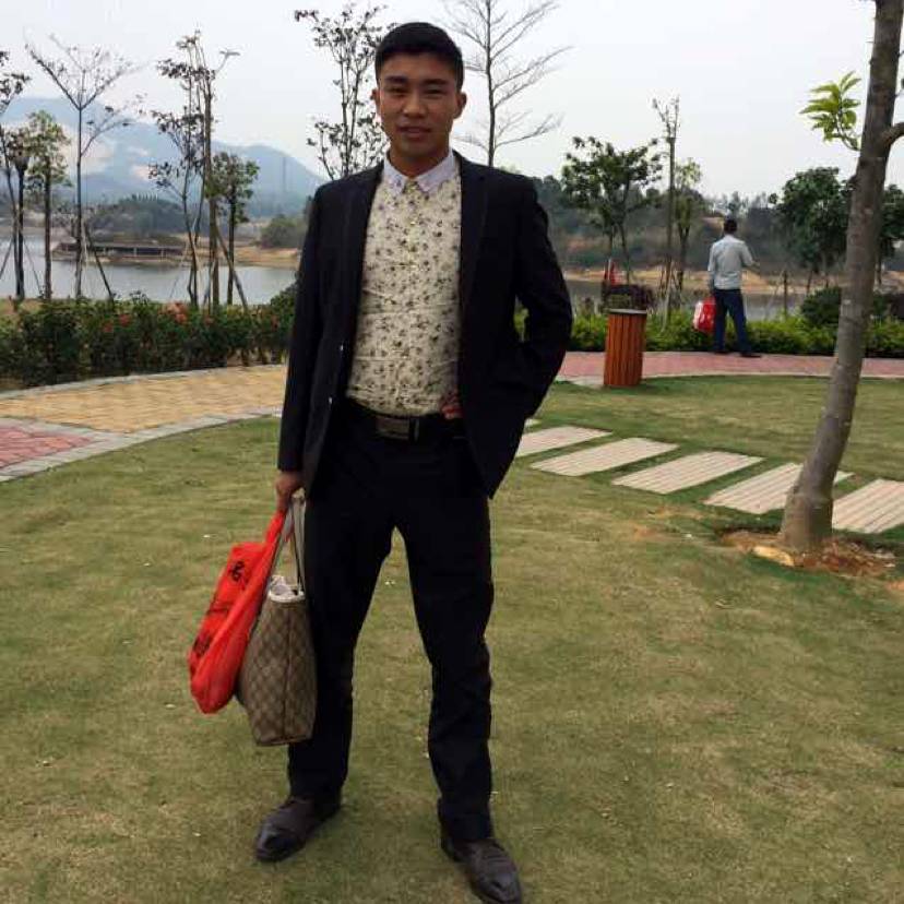 现实说碧影的照片