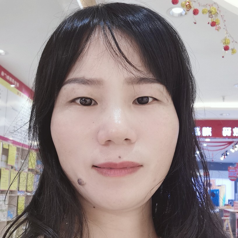 开放拿百合的照片