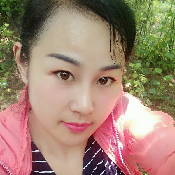 跳跃的冥王星的照片