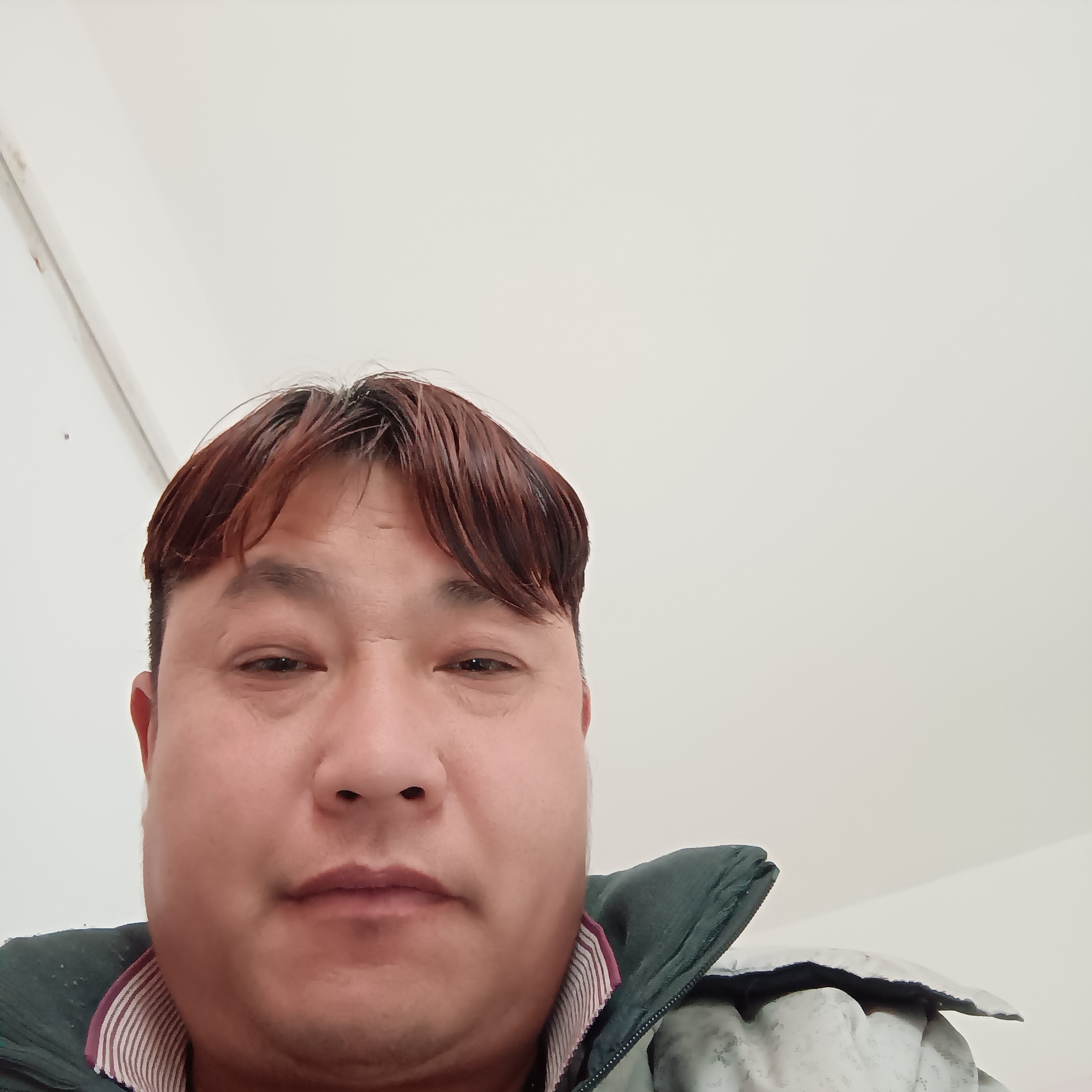 俊逸爱店员的照片